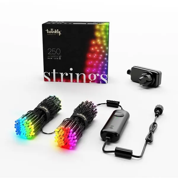 Twinkly Strings - 250 RGB LED diod ovládaných aplikací. 20 metrů. Černý kabel.